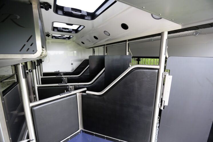 Horse Trailer (7)