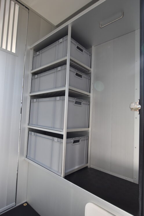 Zadelkamer Met Schappen Sport Xl