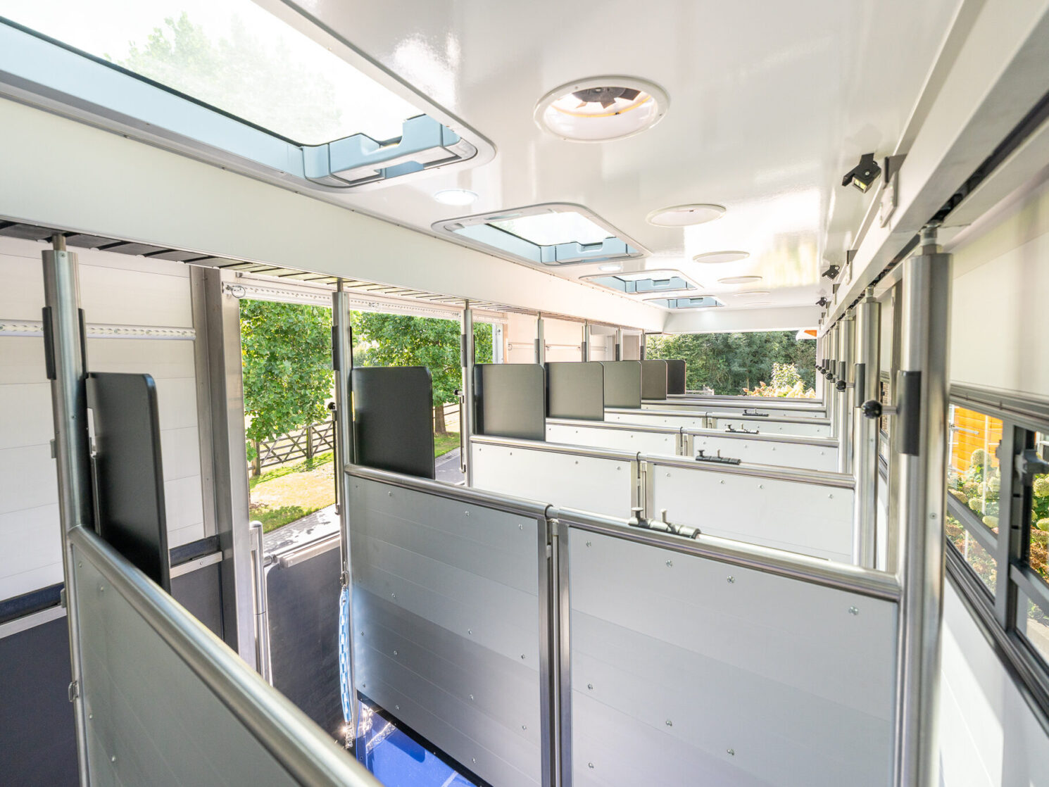 Rr1 Floescm Vdl Stud Social 16 Aspect Ratio 4 3