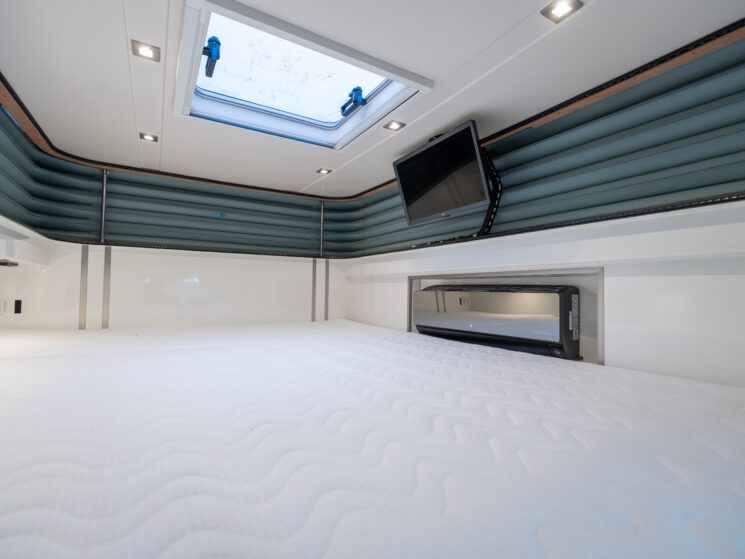Roelofsen Horsetrucks Occasion Rv 29 Scaled Aspect Ratio 4 3