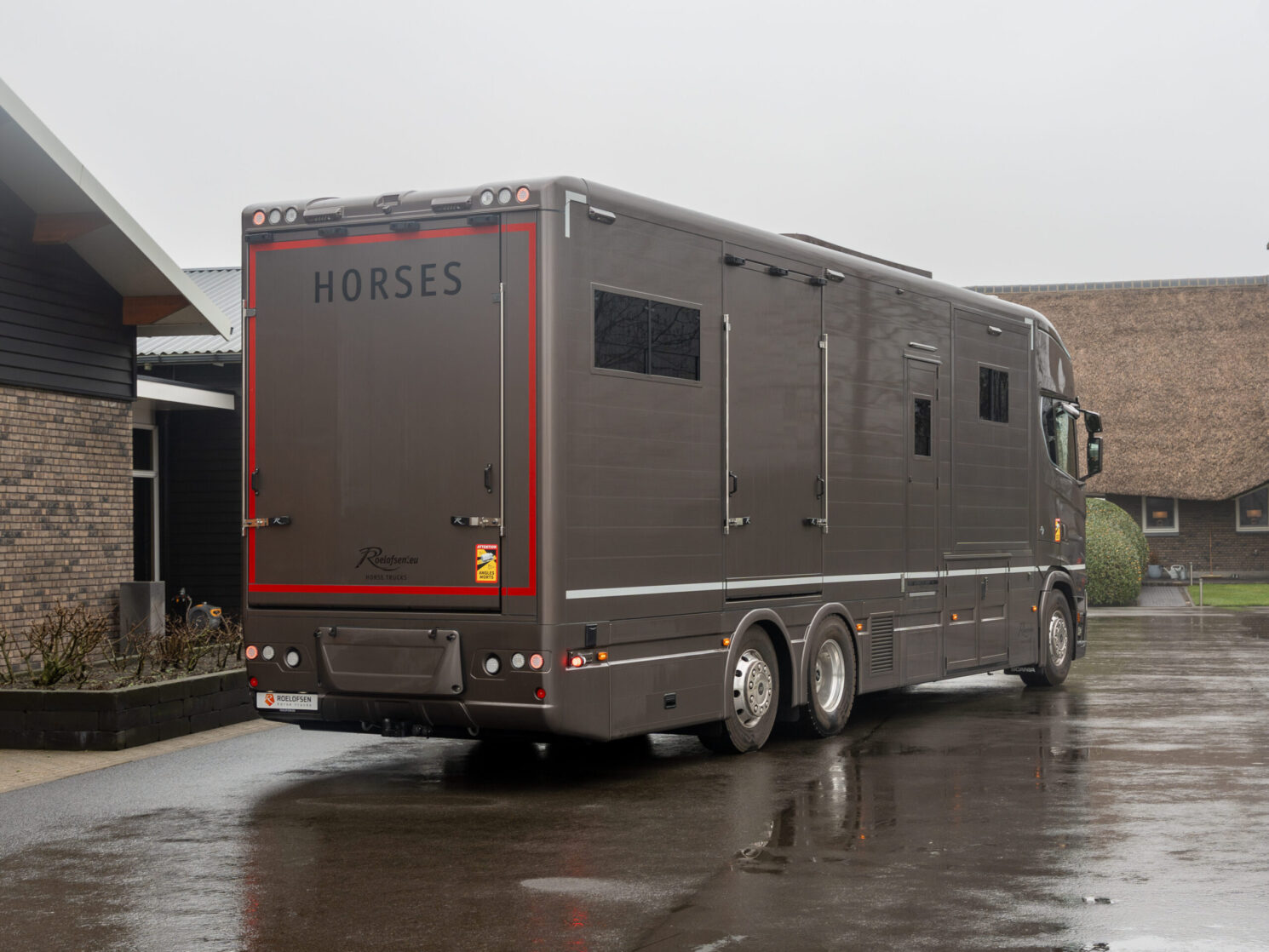 Roelofsen Horsetrucks Occasion Rv 34 Scaled Aspect Ratio 4 3 Scaled 1