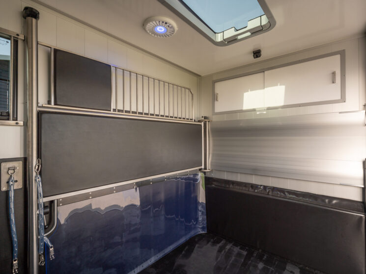 Nieuwe Renault Social 20 Van 57 Aspect Ratio 4 3