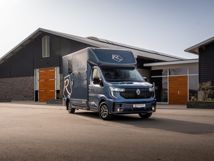 Nieuwe Renault Social 8 Van 57 Aspect Ratio 4 3