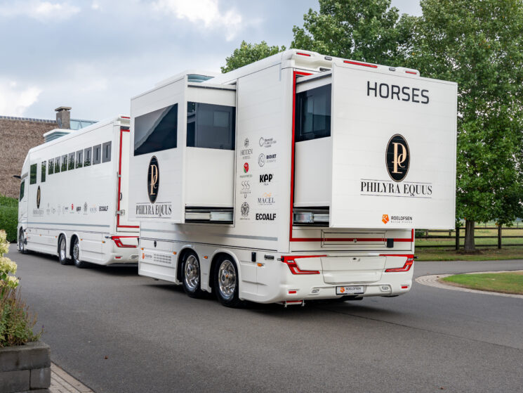 Rr3 Floescm Living Trailer 8 Scaled Aspect Ratio 4 3
