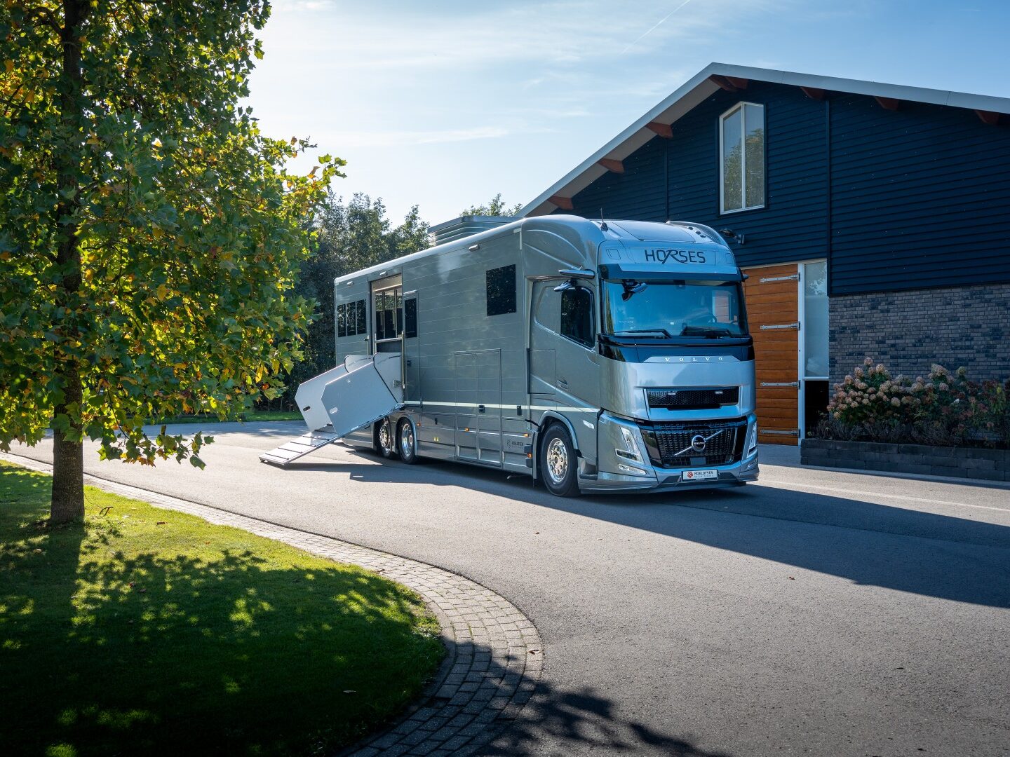 Roelofsen Horsetrucks Floes Cm N230 37 Groot Aspect Ratio 4 3