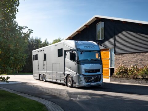 Roelofsen Horsetrucks Floes Cm N230 Groot Aspect Ratio 4 3