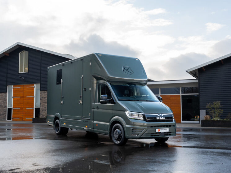 Roelofsen Horsetrucks Man 5.5ton 4 Aspect Ratio 4 3 2