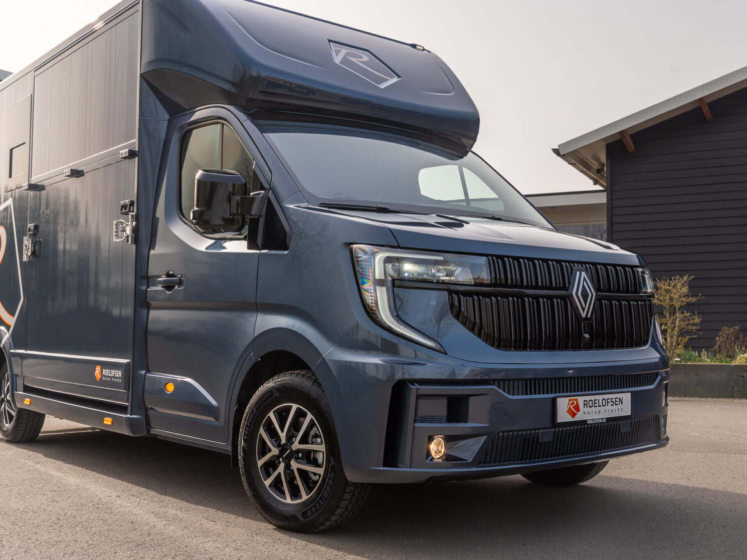 Nieuwe Renault Social 10 Van 57 Aspect Ratio 4 3