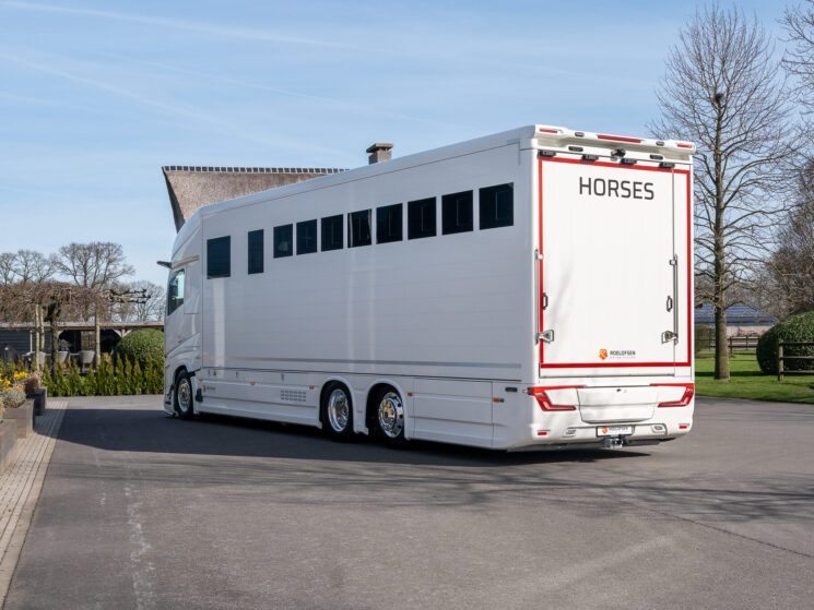Roelofsen Horsetrucks Rr3 4 Aspect Ratio 4 3