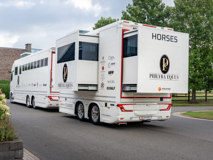 Rr3 Floescm Living Trailer 8 Scaled Aspect Ratio 4 3