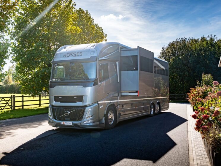 Roelofsen Horsetrucks Floes Cm N230 3 Groot Aspect Ratio 4 3