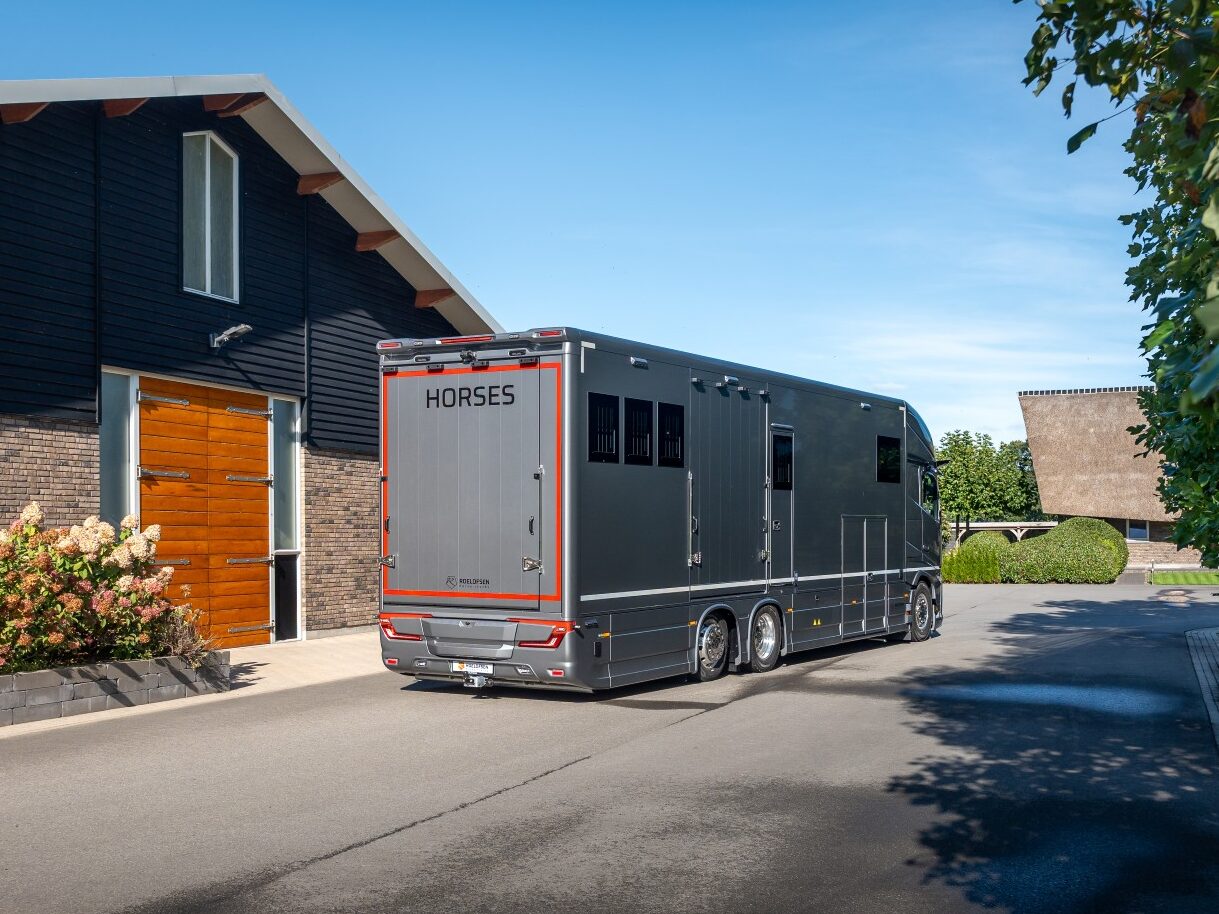 Roelofsen Horsetrucks Floes Cm N230 4 Groot Aspect Ratio 4 3