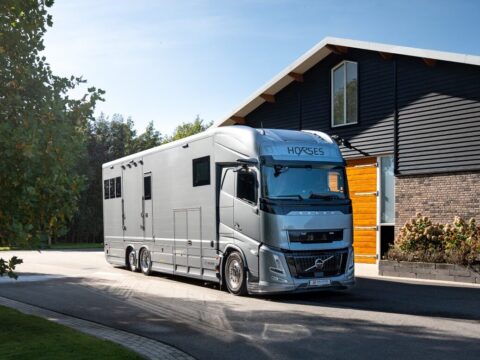 Roelofsen Horsetrucks Floes Cm N230 Groot Aspect Ratio 4 3