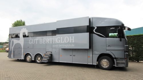 Prachtige Truck voor stal Gut Bertingloh