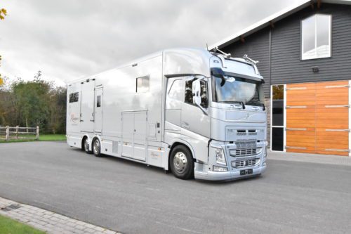RR6 Horse Truck for Global Trucks