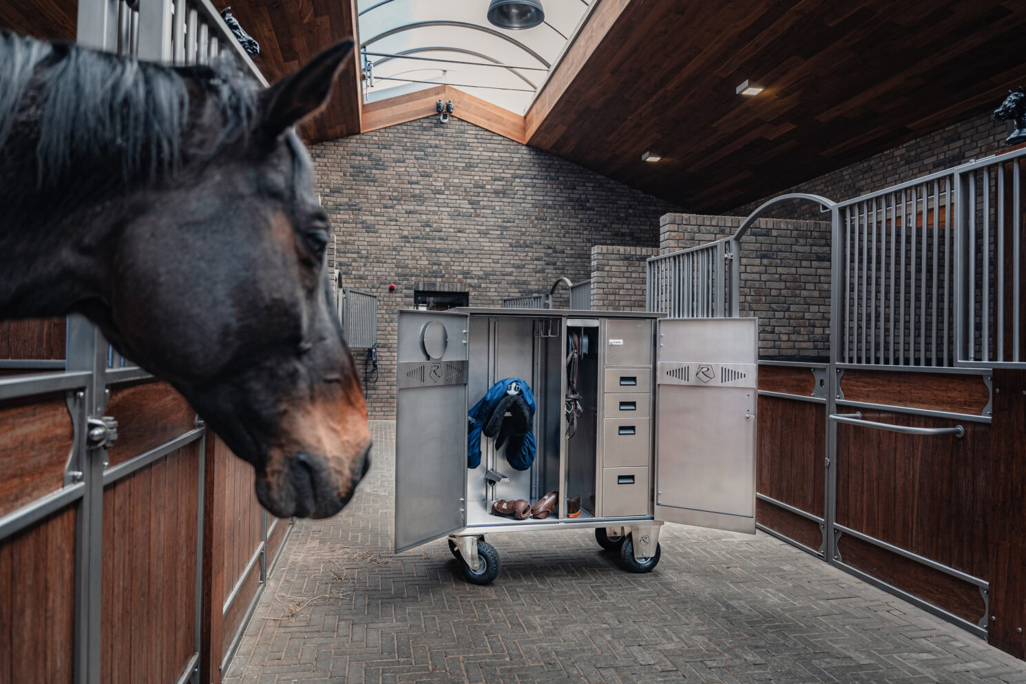 Roelofsen Horsetrucks Zadelkast Floescm 14