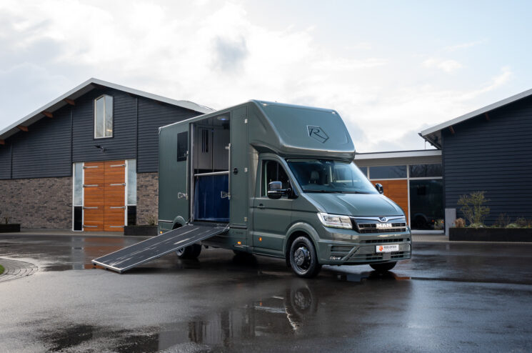 Roelofsen Horsetrucks Man 5.5ton 3
