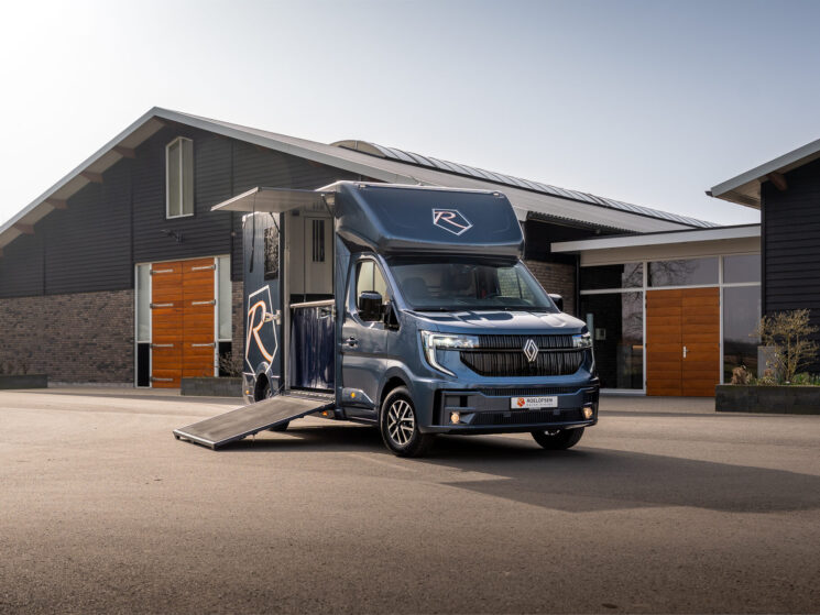 Nieuwe Renault Social 12 Van 57 Aspect Ratio 4 3