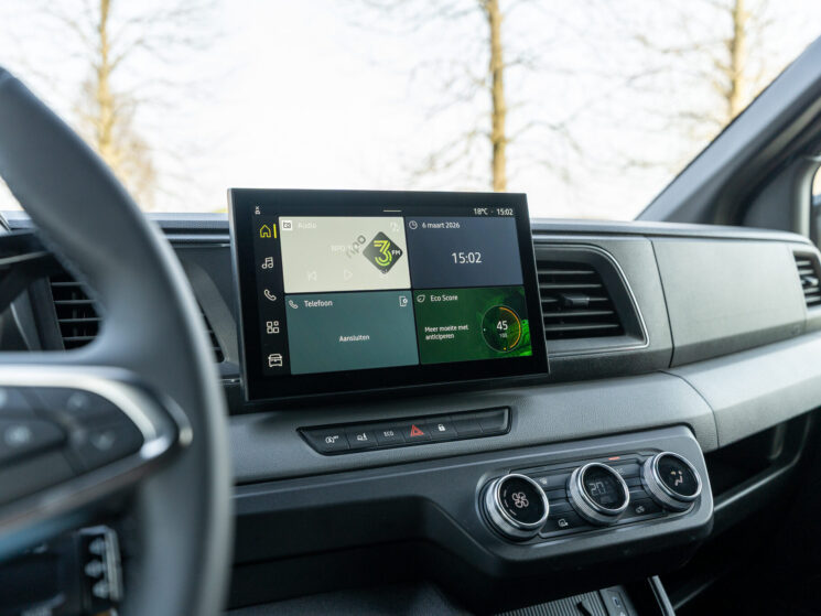 Nieuwe Renault Social 39 Van 57 1 Aspect Ratio 4 3