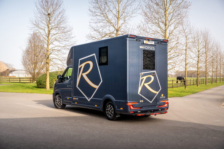 Nieuwe Renault Social (47 Van 57)