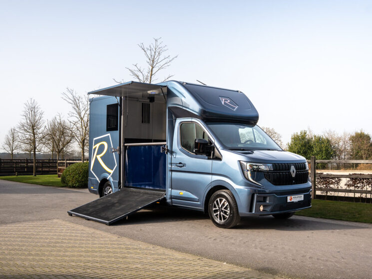 Nieuwe Renault Social 57 Van 57 Aspect Ratio 4 3
