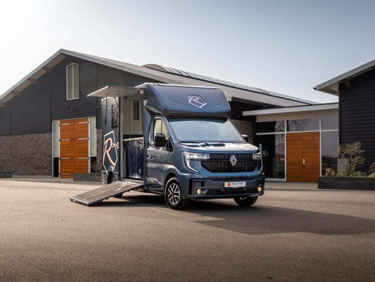Nieuwe Renault Social 11 Van 57 Aspect Ratio 4 3