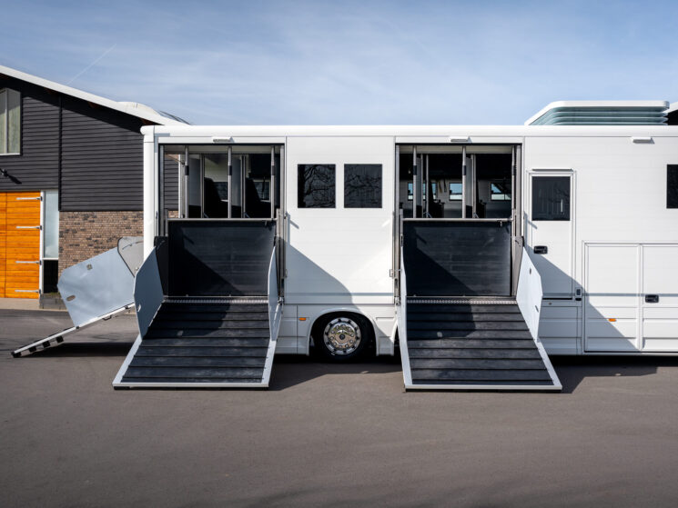 Roelofsen Horsetrucks Rr3 16 Aspect Ratio 4 3