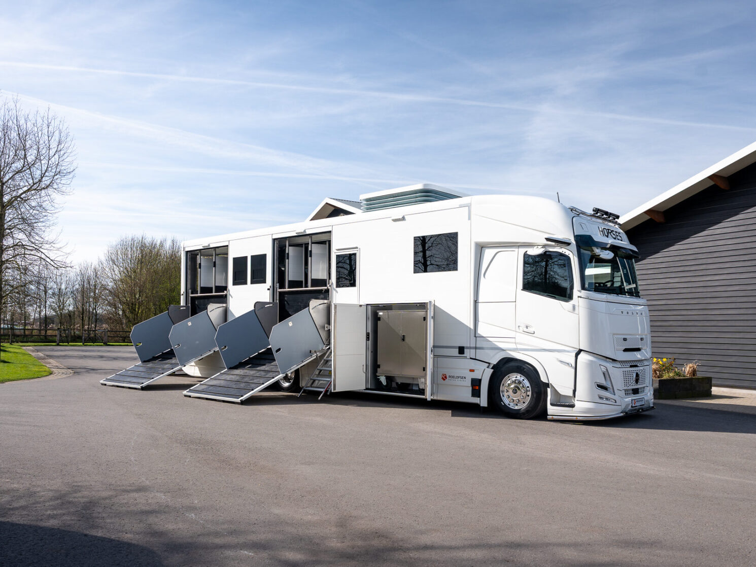 Roelofsen Horsetrucks Rr3 9 Aspect Ratio 4 3