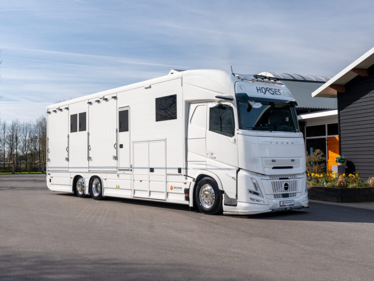 Roelofsen Horsetrucks Rr3 Aspect Ratio 4 3