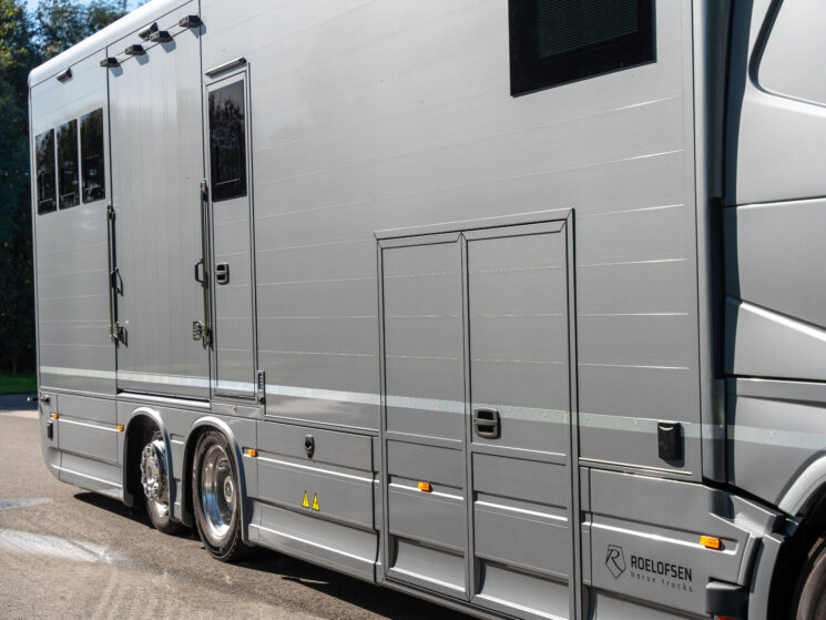 Roelofsen Horsetrucks Floes Cm N230 10 Scaled Aspect Ratio 4 3