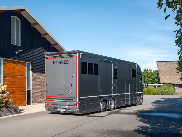 Roelofsen Horsetrucks Floes Cm N230 4 Scaled Aspect Ratio 4 3